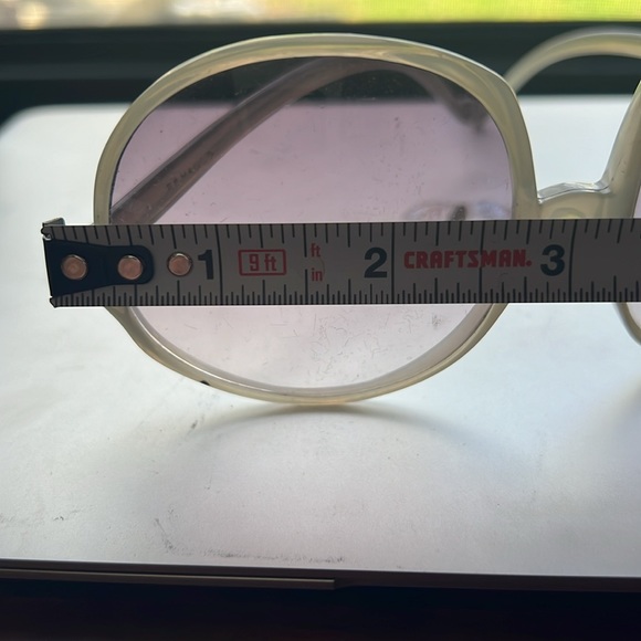 Renauld Retro Vintage Sunglasses - Picture 15 of 16